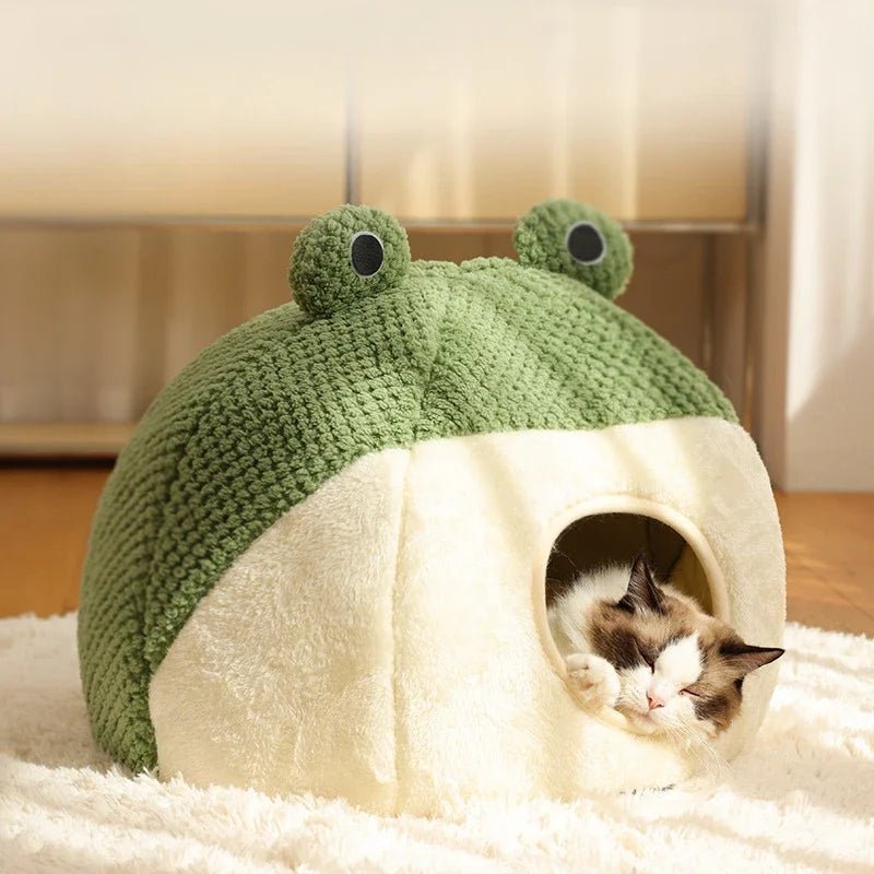 Cozy Frog-Themed Cat Bed – Plush Semi-Enclosed Nest for Cats & Small Dogs, Perfect for Snuggly Autumn and Winter Comfort