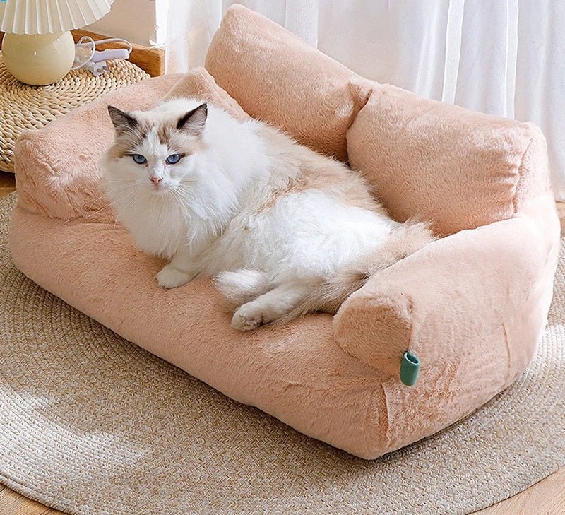 Plush Winter Cat Sofa Bed - Winter Warmth for Cats & Small Dogs